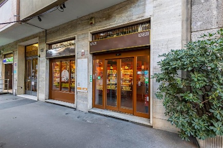 Foto Negozio a Milano di 160 m² in vendita