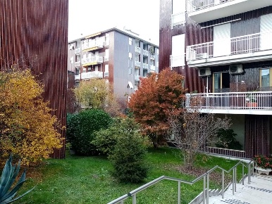 Foto Ufficio a Monza di 80 m² con 3 locali in vendita