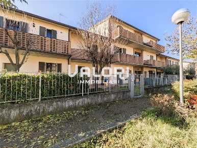 Foto Villa a schiera in Via Giovanni Bernardi, Faenza di 121 m² in vendita