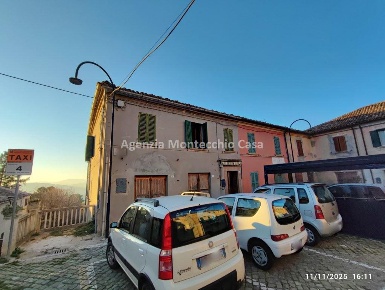 Foto Casa indipendente in Via Roma, Vallefoglia Sant'Angelo In Lizzola