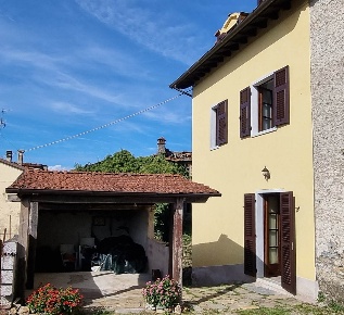 Foto Case semi ndipendenti a Fivizzano Centro di 125 m² con 5 locali