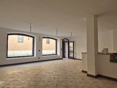 Foto Negozio a Brescia Castello - Via Musei di 137 m² con 3 locali