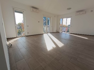 Foto Appartamento a Gerenzano di 91 m² con 3 locali in vendita