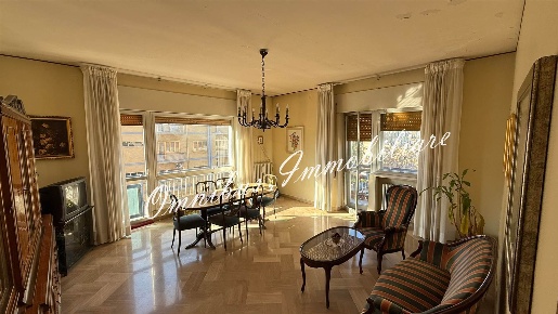 Foto Ufficio a Foggia San Pio X di 189 m² con 5 locali in vendita