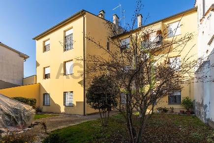 Foto Appartamento a Conselice di 120 m² con 6 locali in vendita