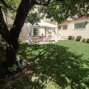 Foto Villa unifamiliare a Arezzo Porta San Lorentino di 300 m² in vendita