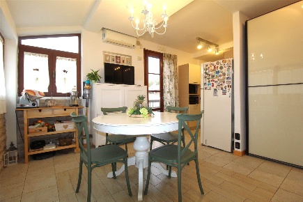 Foto Appartamento a Poggibonsi di 110 m² con 5 locali in vendita