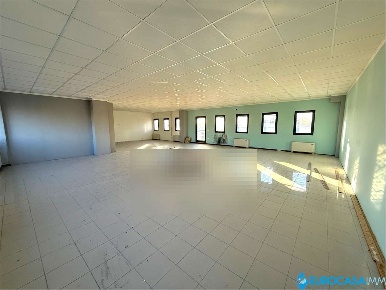 Foto Ufficio in Via Chiesa Sud  164, Novi di Modena Rovereto di 146 m²