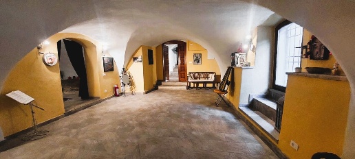 Foto Magazzino in Via Filippo Paoletti, Imperia Porto Maurizio di 106 m²