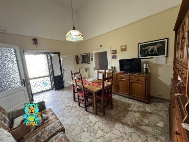 Foto Casa indipendente a Trepuzzi di 190 m² con 7 locali in vendita