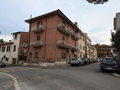 Foto Duplex in Via Fratelli Cairoli 26, Monterotondo Centro di 78 m²