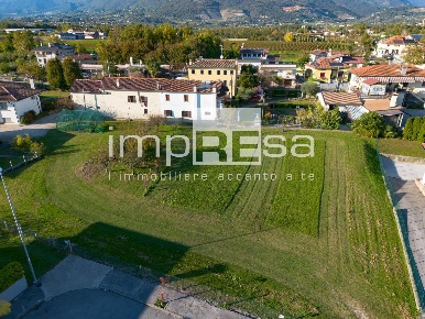 Foto Terreno residenziale in Brigata Zoppo, Cordignano Centro di 1963 m²