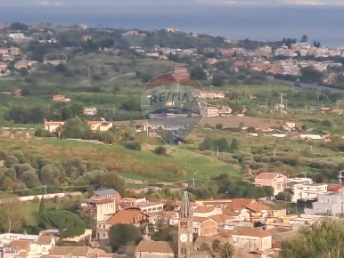 Foto Terreno agricolo in via Beatrice Torrente, Calatabiano di 10000 m²