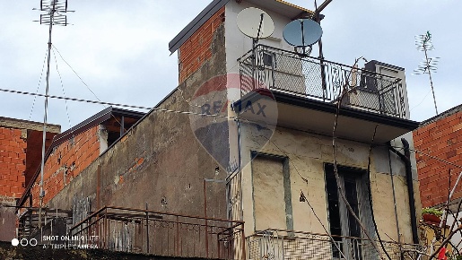 Foto Case semi ndipendenti in Via bolzano, Paternò di 126 m² con 5 locali