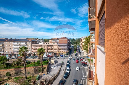 Foto Appartamento in Viale Autonomia, Caltagirone Centro di 120 m²