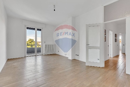 Foto Appartamento in VIA CAVOUR, Giussano Centro di 115 m² con 3 locali