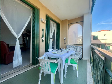 Foto Appartamento in Via Francesco Crispi, Pietra Ligure di 103 m²