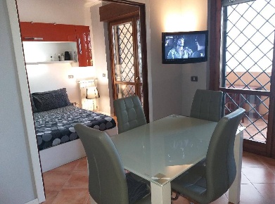 Foto Appartamento in via Nino Taranto, Roma di 31 m² con 2 locali