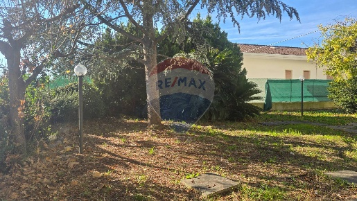 Foto Villa singola in Via Crisologo, Pescara di 280 m² con 12 locali