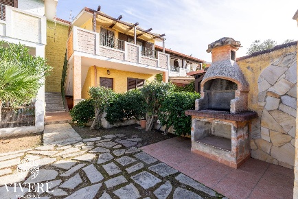Foto Villa a schiera a Sant'Anna Arresi di 80 m² con 3 locali in vendita