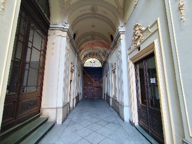 Foto Appartamento in Via Po, Torino Giardini Reali di 145 m² con 5 locali