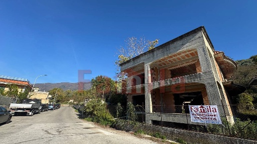 Foto Villa singola a Baiano di 600 m² con 10 locali in vendita