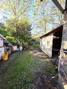 Foto Case semi ndipendenti in VIA SCOPETANA, Quarrata Forrottoli di 230 m²