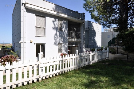 Foto Appartamento in Via Lame, Grottammare Centro di 66 m² con 3 locali