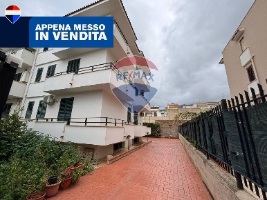 Foto Appartamento in Via Pietro Galati 15, Terrasini Centro di 140 m²