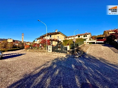 Foto Villa a schiera in Via Sant'Eurosia, Arzignano Centro di 386 m²