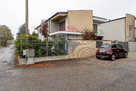 Foto Appartamento a Parma Molinetto - Spezia di 133 m² con 4 locali