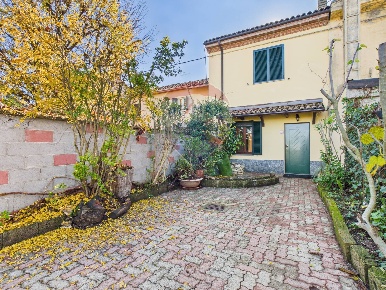 Foto Casa indipendente in via ministra, Alessandria Cascinagrossa di 190 m²