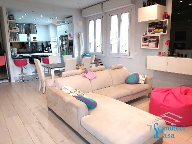 Foto Appartamento in Via Vincenzo Monti, Scandicci Centro di 144 m²