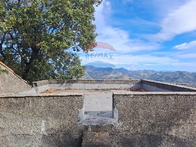 Foto Casa indipendente in strada regionale mare neve, Linguaglossa di 50 m²