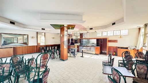 Foto Locale commerciale in Matteotti, Gattatico Praticello di 235 m²