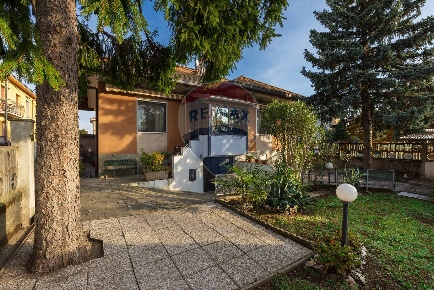 Foto Villa singola in VIA DELLA LEPRE, Busto Arsizio Madonna Regina