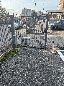 Foto Box in VIA MASSIMO D'AZEGLIO, Muggiò Taccona di 16 m² con 1 locali