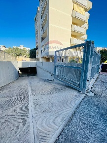 Foto Box in Via Martin Lutero, Bari Santa Caterina di 24 m² con 1 locali