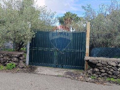 Foto Terreno agricolo in Via Covalova, Zafferana Etnea di 475 m² in vendita