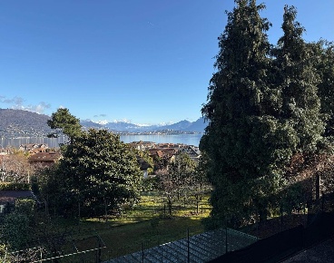 Foto Appartamento in Via Don Gnocchi 3, Baveno Centro di 105 m² in vendita