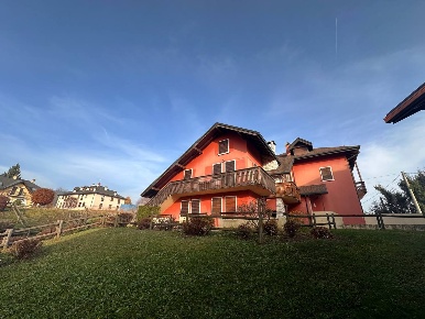 Foto Appartamento in via Camplan, Asiago di 90 m² con 4 locali in affitto