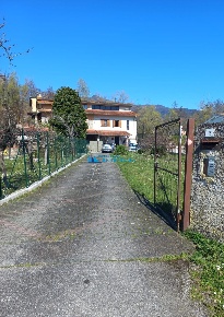 Foto Villa bifamiliare a Montignoso Marina Verde, Renella di 130 m²