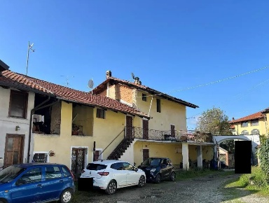 Foto Appartamento a Barbania Centro di 203 m² con 5 locali in vendita