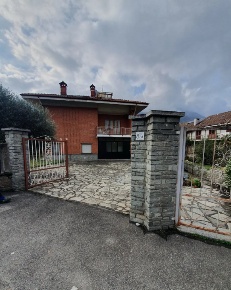 Foto Appartamento a Condove Centro di 125 m² con 4 locali in vendita