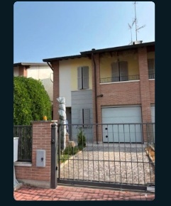 Foto Villa a schiera a Nonantola di 140 m² con 6 locali in vendita