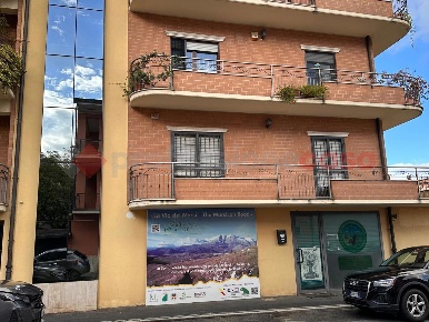 Foto Negozio in Via Marcantonio Colonna 100, Avezzano Centro di 75 m²
