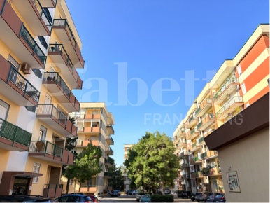 Foto Appartamento in Via MAGNA GRECIA 81, Bari Japigia di 120 m² in vendita