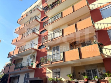 Foto Appartamento in Via MAGNA GRECIA 81, Bari Japigia di 120 m² in vendita
