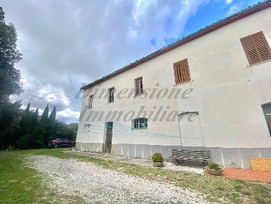 Foto Casale in Strada Comunale Sant'Ippolito, Pomarance di 400 m²
