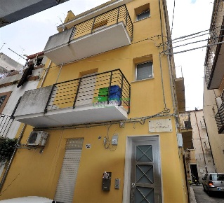 Foto Casa indipendente in VIA CARRUBBELLE, Ragusa Centro di 70 m²